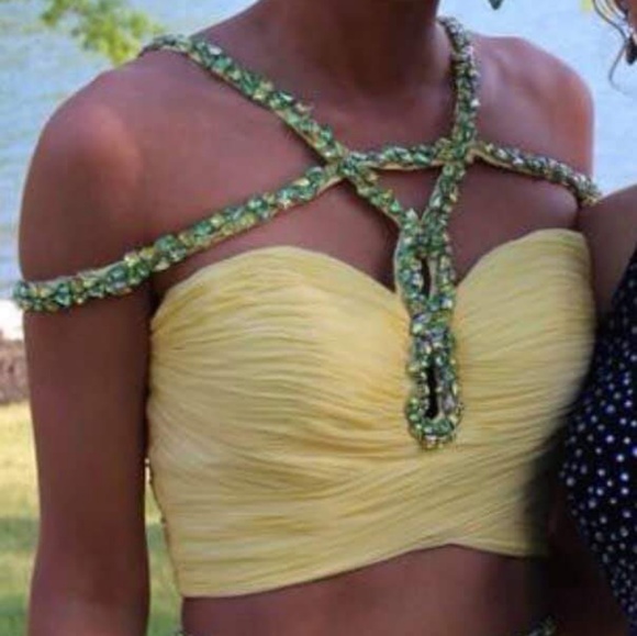 Size 2 Sherri Hill prom dress
